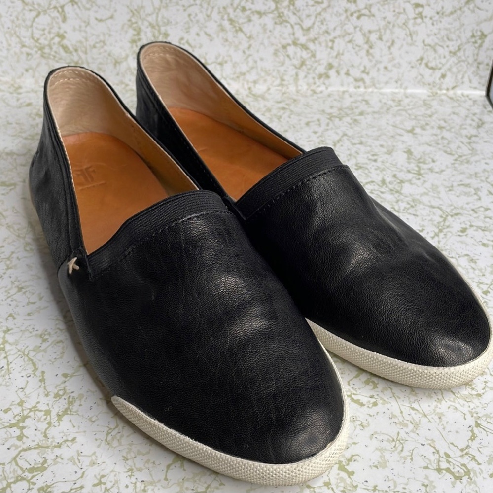 Frye Black Leather Slip-On Flats Women's Casual Loafers Size 8